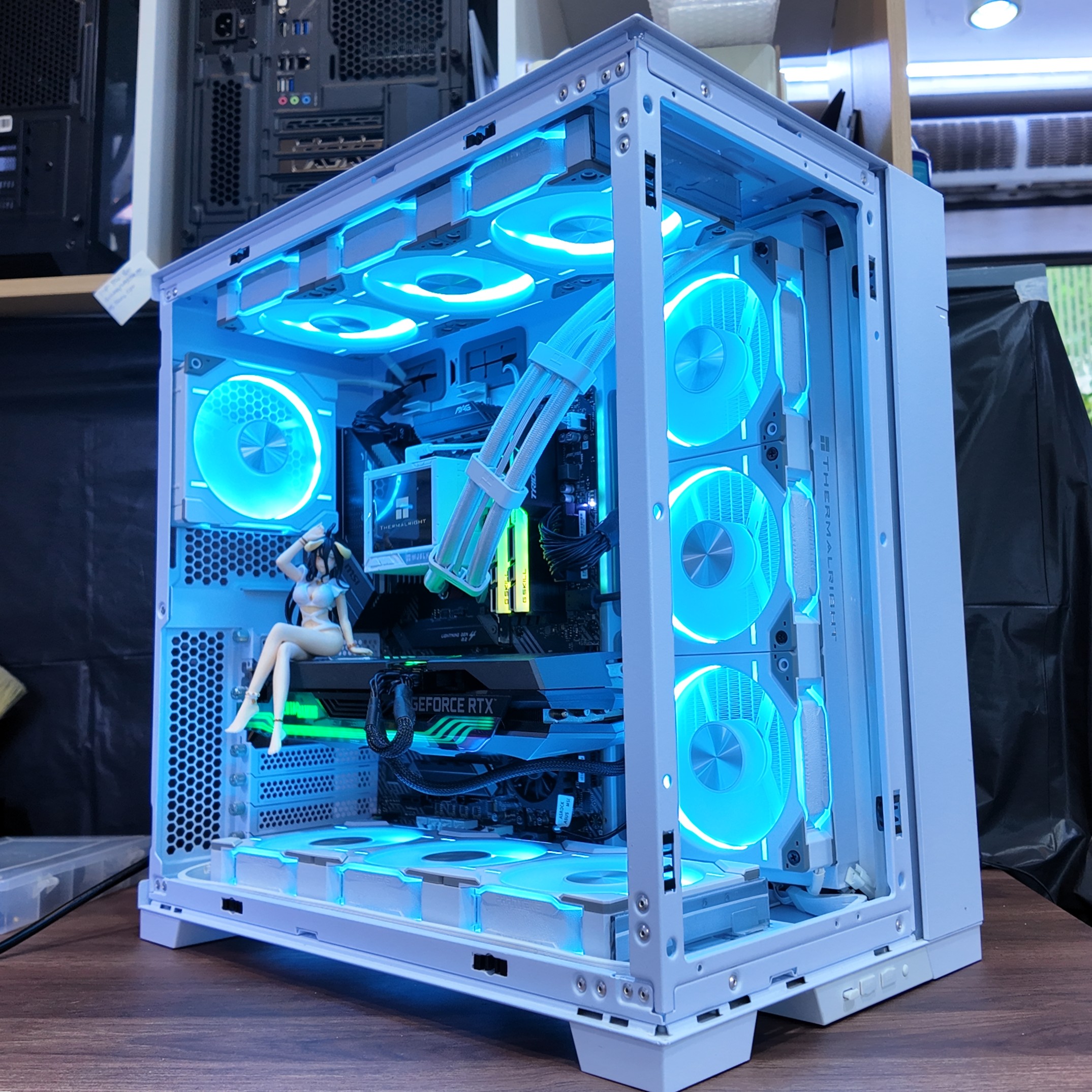 Lian Li O11 EVO Desktop Gaming PC | Ryzen 9 Custom Build