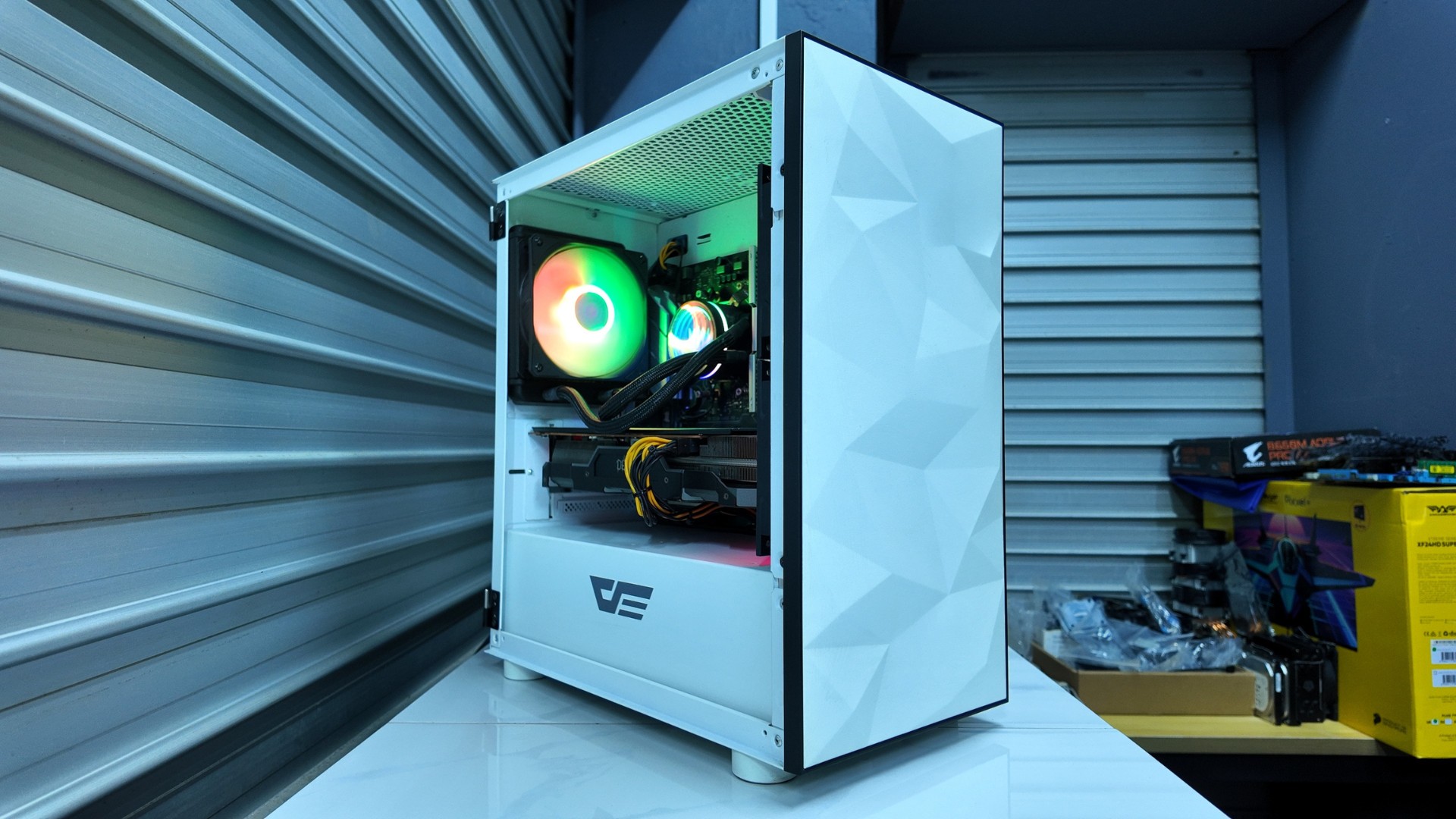 Simple Gamer – Ryzen 3600 / RX5700XT
