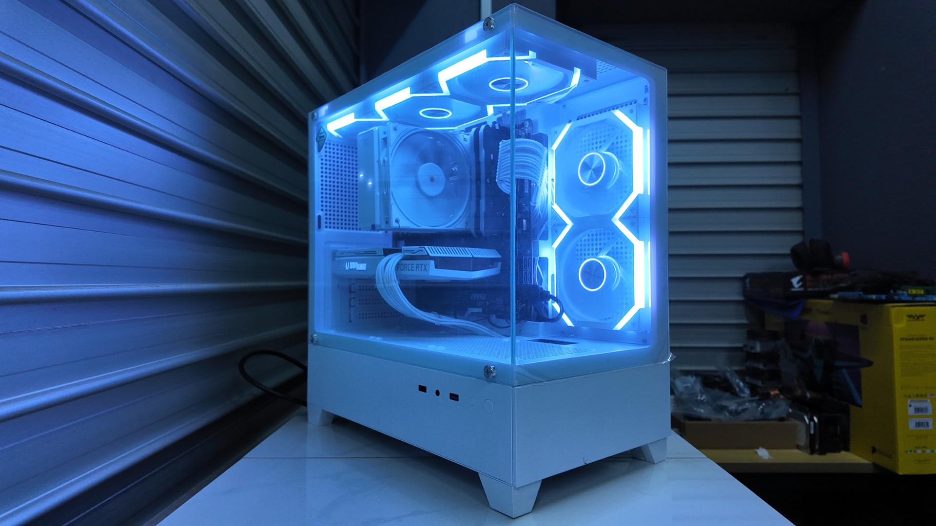 BL White Ryzen 5 5600X + RTX 3070